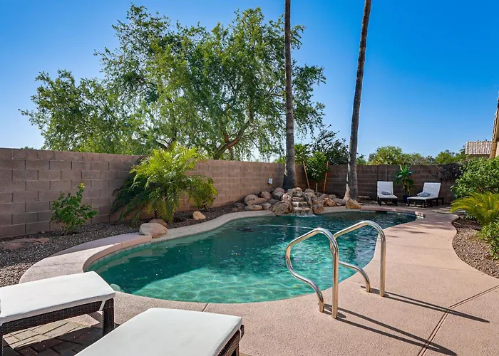 2 Mi To Stadium! Dog-friendly Home, Pool Holiday home Surprise